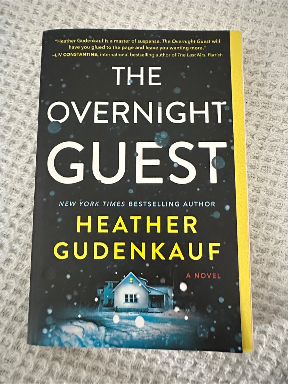 The Overnight Guest by Heather Gudenkauf - Paperback